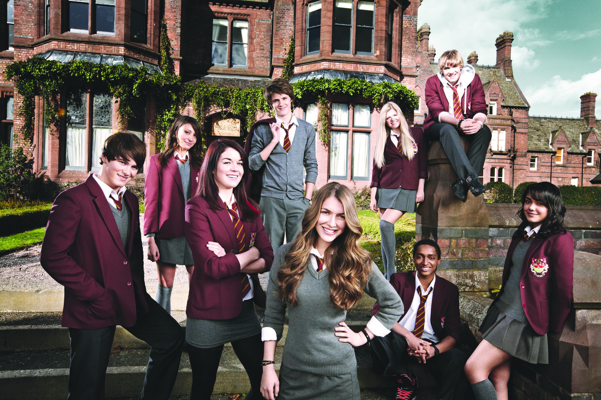 Still of Bobby Lockwood, Eugene Simon, Nathalia Ramos, Jade Ramsey, Klariza Clayton, Ana Mulvoy-Ten, Brad Kavanagh, Alex Sawyer and Tasie Lawrence in House of Anubis (2011)