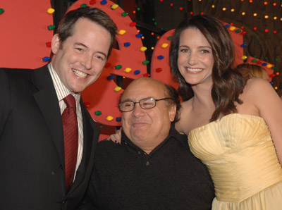 Matthew Broderick, Danny DeVito and Kristin Davis at event of Milijonas sventiniu lempuciu (2006)