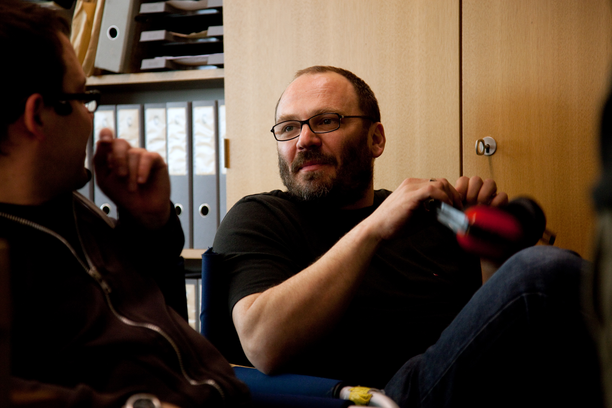 Florian Engelhardt (First AD) and Cihan Inan (Director) on set AMOK in Zürich (CH)