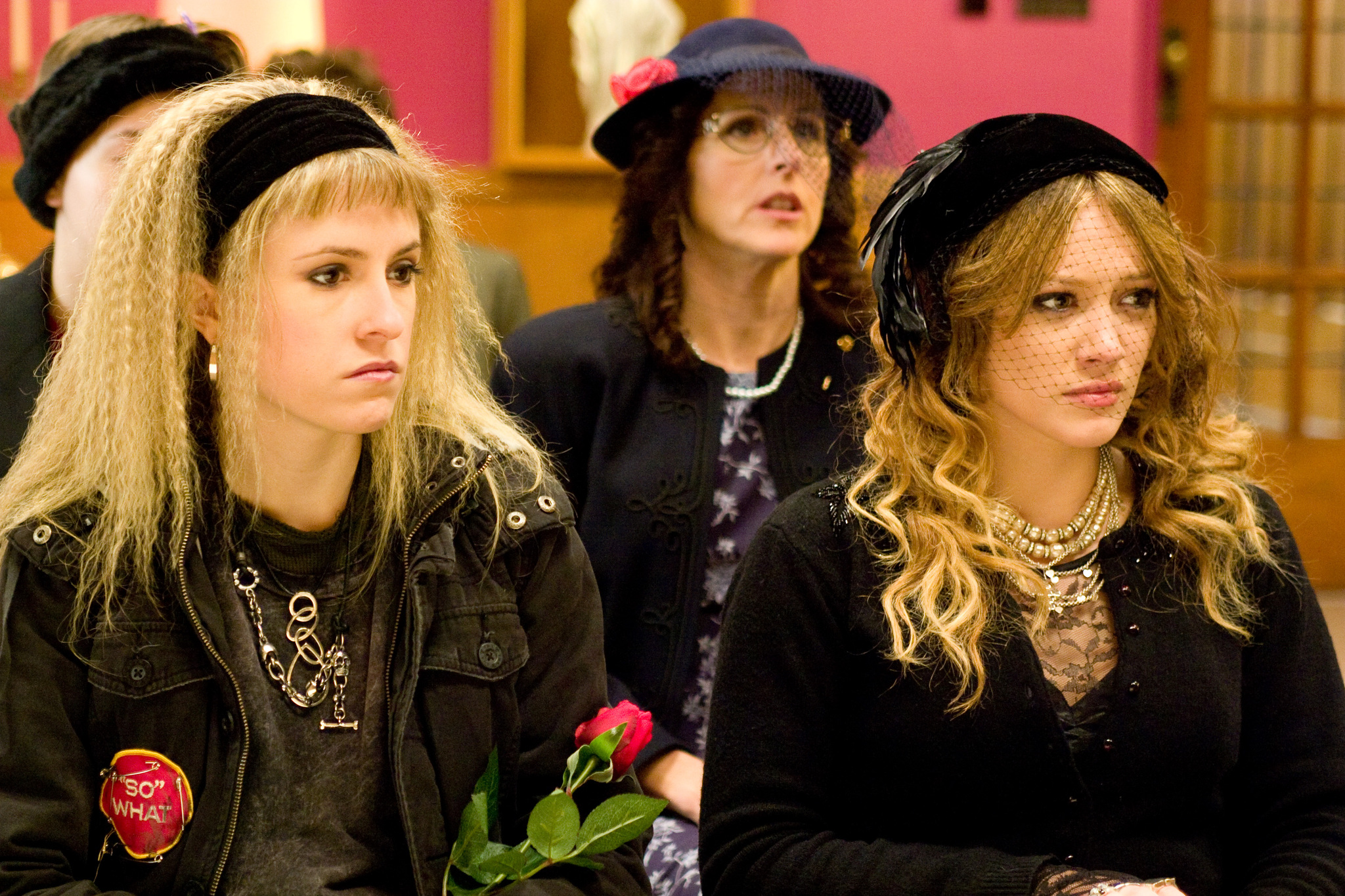 Still of Hilary Duff, Molly Shannon and Aubrey Mozino in What Goes Up (2009)