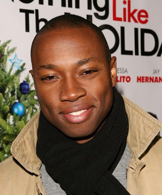 Robbie Jones at event of Nothing Like the Holidays (2008)