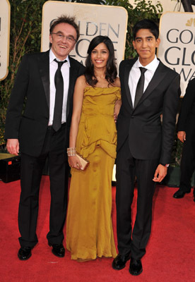 Danny Boyle, Dev Patel and Freida Pinto at event of The 66th Annual Golden Globe Awards (2009)