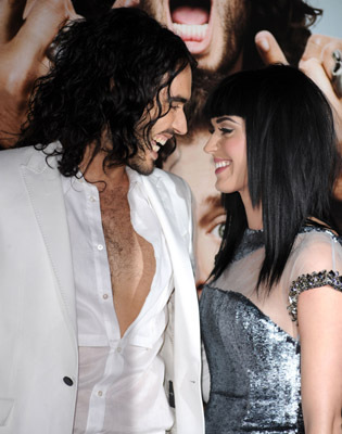 Russell Brand and Katy Perry at event of Get Him to the Greek (2010)