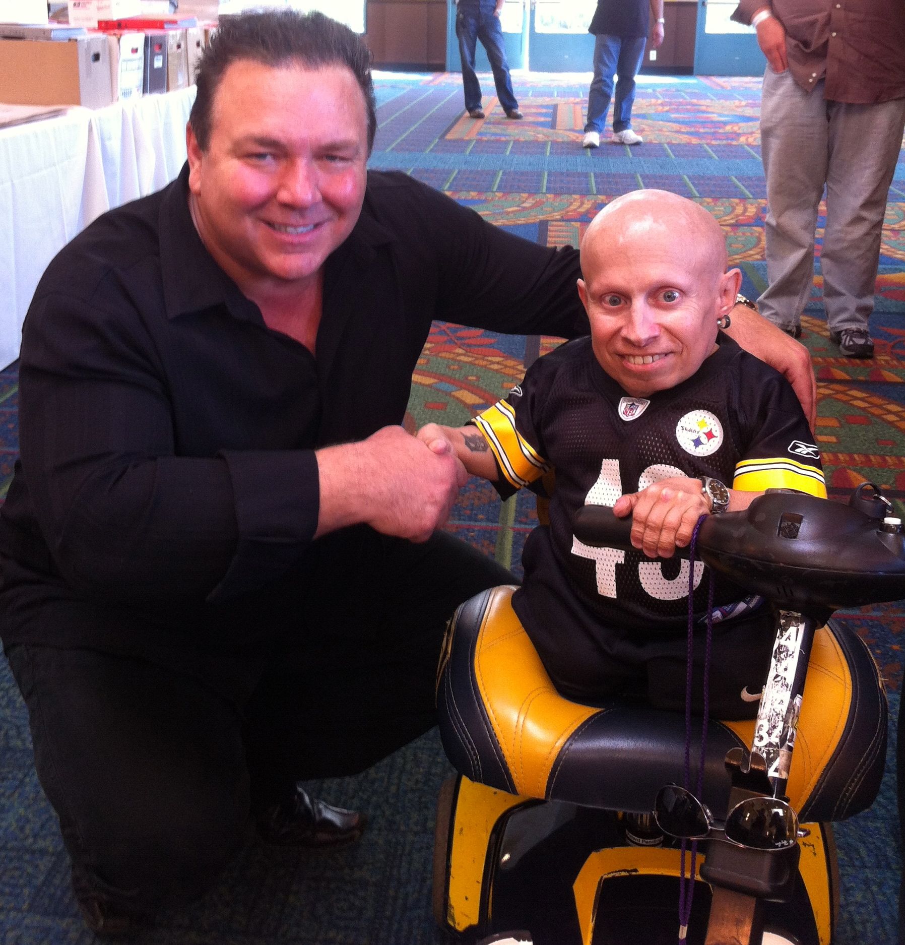 Tony DeGuide and Verne Troyer ( Austin Powers)