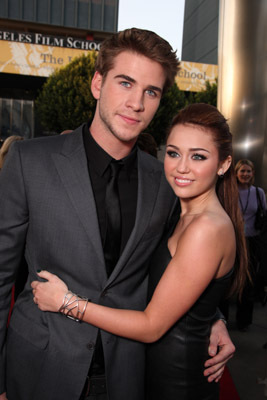 Miley Cyrus and Liam Hemsworth at event of The Last Song (2010)