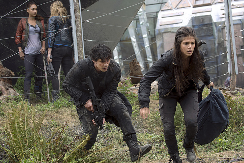 Still of Eliza Taylor, Bob Morley, Marie Avgeropoulos and Lindsey Morgan in The 100 (2014)