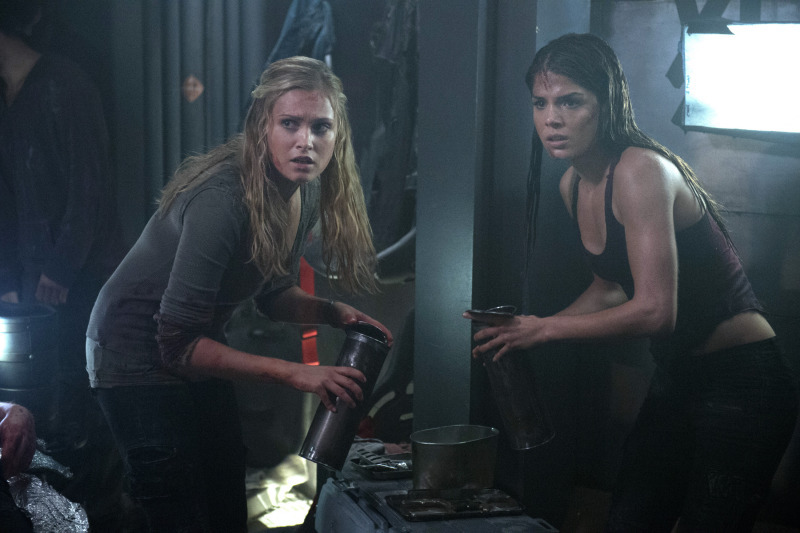 Still of Eliza Taylor and Marie Avgeropoulos in The 100 (2014)