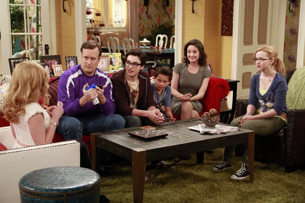 Still of Benjamin King, Kali Rocha, Tom Benjamin, Joey Bragg, Dove Cameron and Tenzing Norgay Trainor in Liv and Maddie (2013)