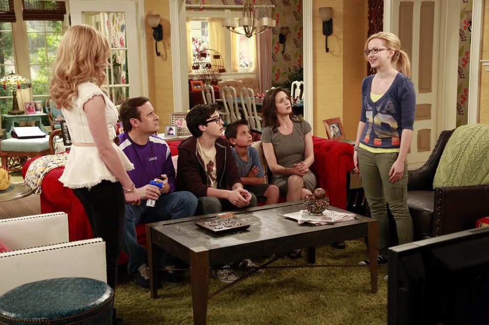 Still of Benjamin King, Kali Rocha, Tom Benjamin, Joey Bragg, Dove Cameron and Tenzing Norgay Trainor in Liv and Maddie (2013)