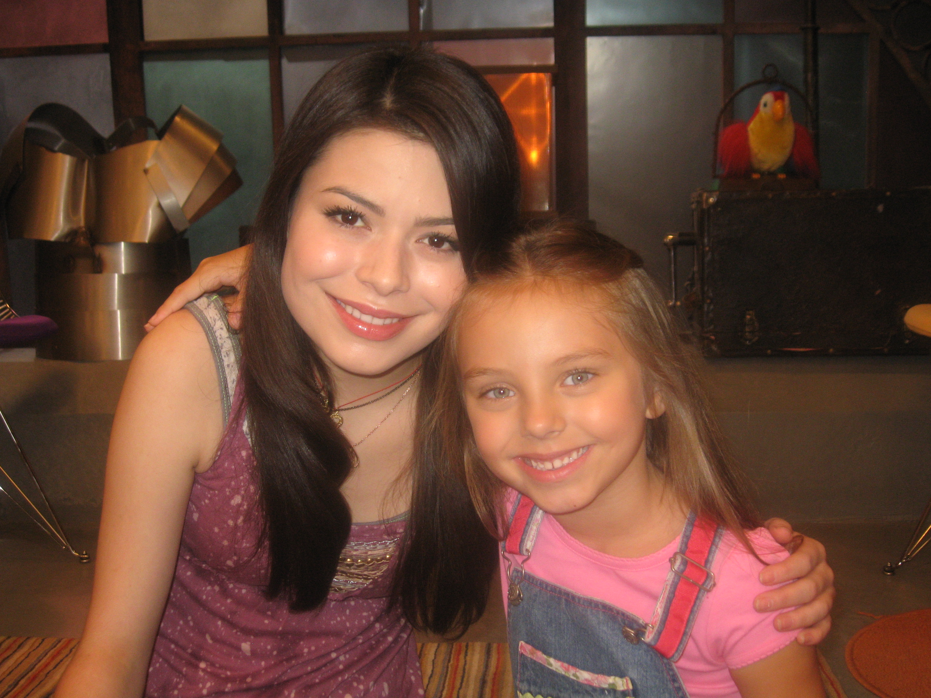 Caitlin Carmichael and Miranda Cosgrove on set of iCARLY, July 2010