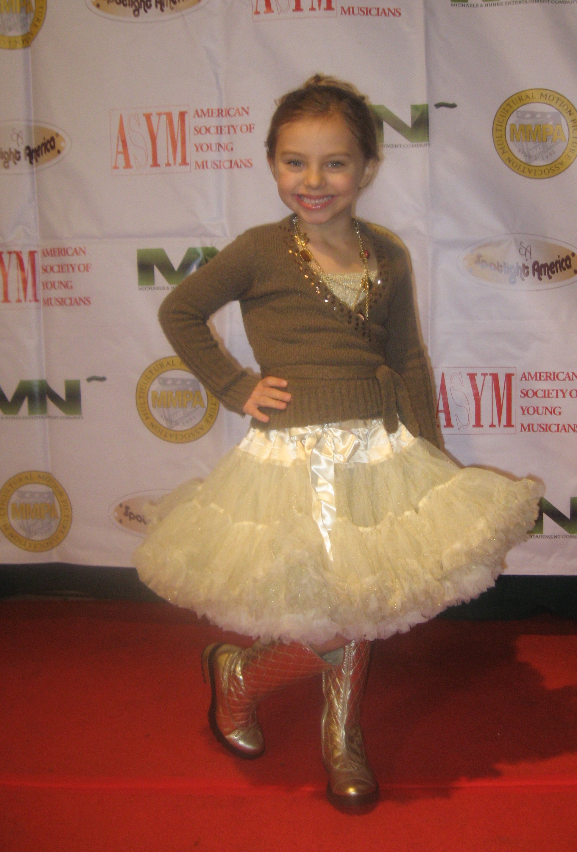 Caitlin Carmichael at the American Society of Young Musicians Red Carpet Event December 2009