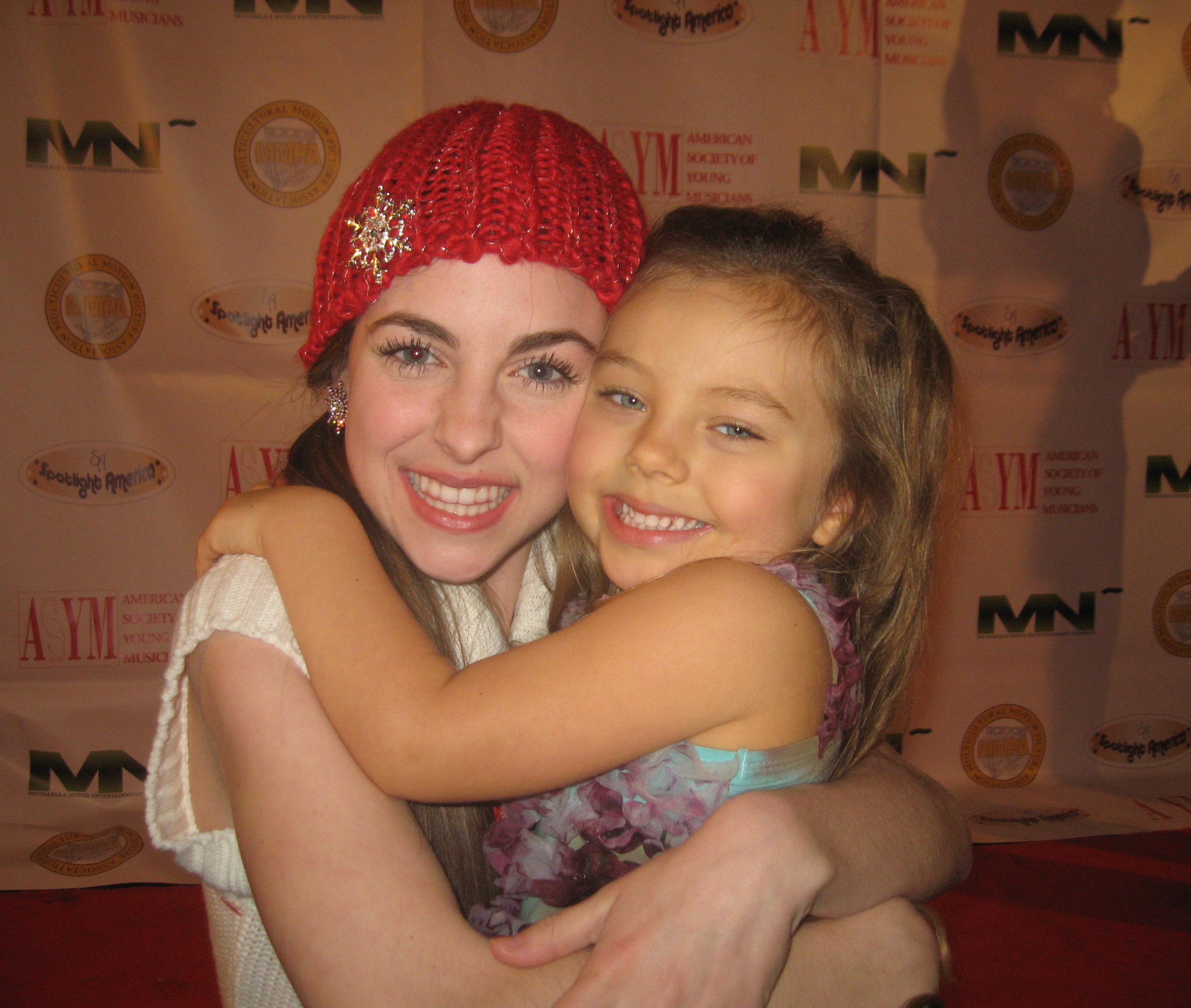 Caitlin with Brittany Curran at MMPA Holiday Extravaganza 12/18/08