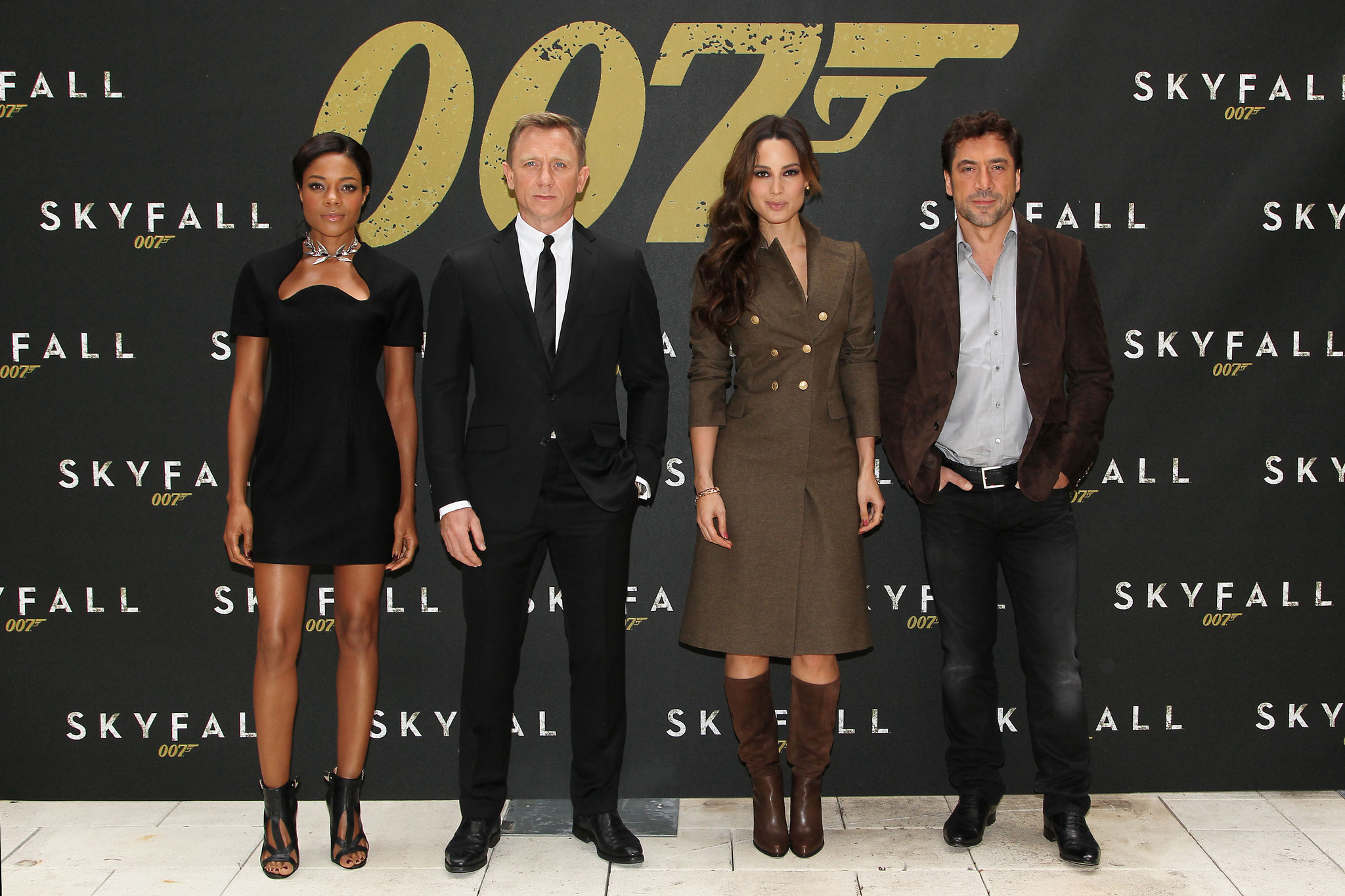 Javier Bardem, Daniel Craig, Naomie Harris and Bérénice Marlohe at event of Operacija Skyfall (2012)