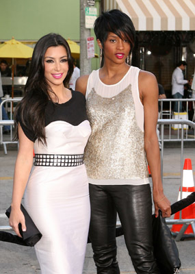 Ciara and Kim Kardashian West at event of Naslaite (2009)
