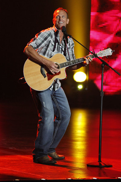 Still of Derek Sholl in America's Got Talent (2006)