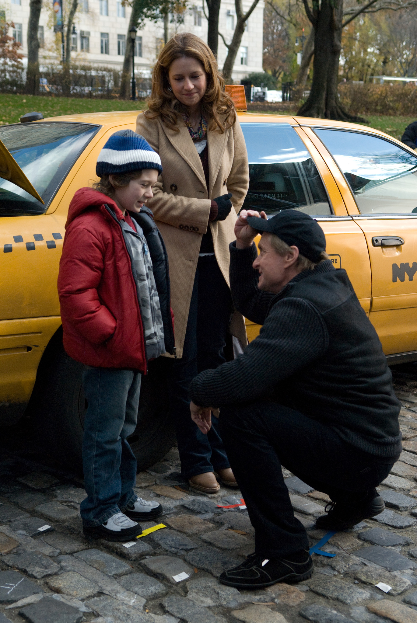 Still of Michael Douglas, Jenna Fischer and Jake Siciliano in Solitary Man (2009)