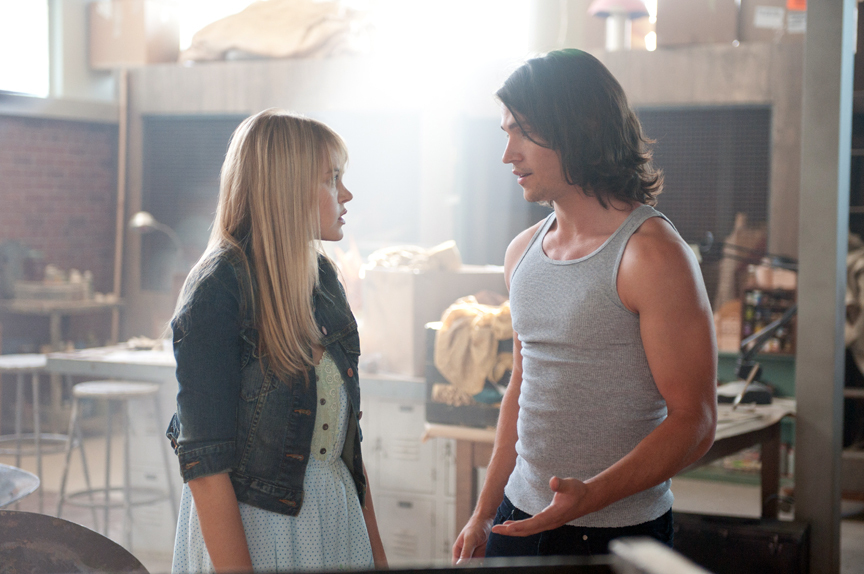 Still of Aimee Teegarden and Thomas McDonell in Prom (2011)