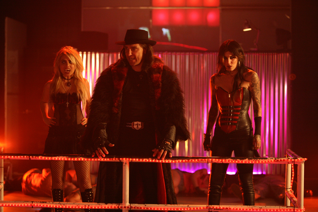 Still of Vinnie Jones, Katherine von Drachenberg and Sindy Espitia in The Bleeding (2009)