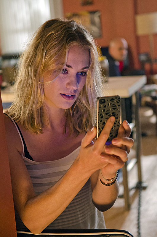 Still of Yvonne Strahovski in Deksteris (2006)