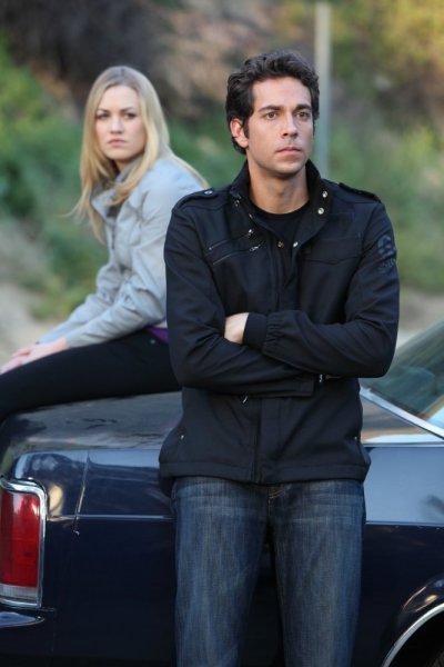 Still of Zachary Levi and Yvonne Strahovski in Cakas (2007)