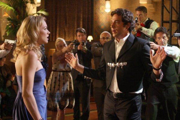 Still of Zachary Levi and Yvonne Strahovski in Cakas (2007)