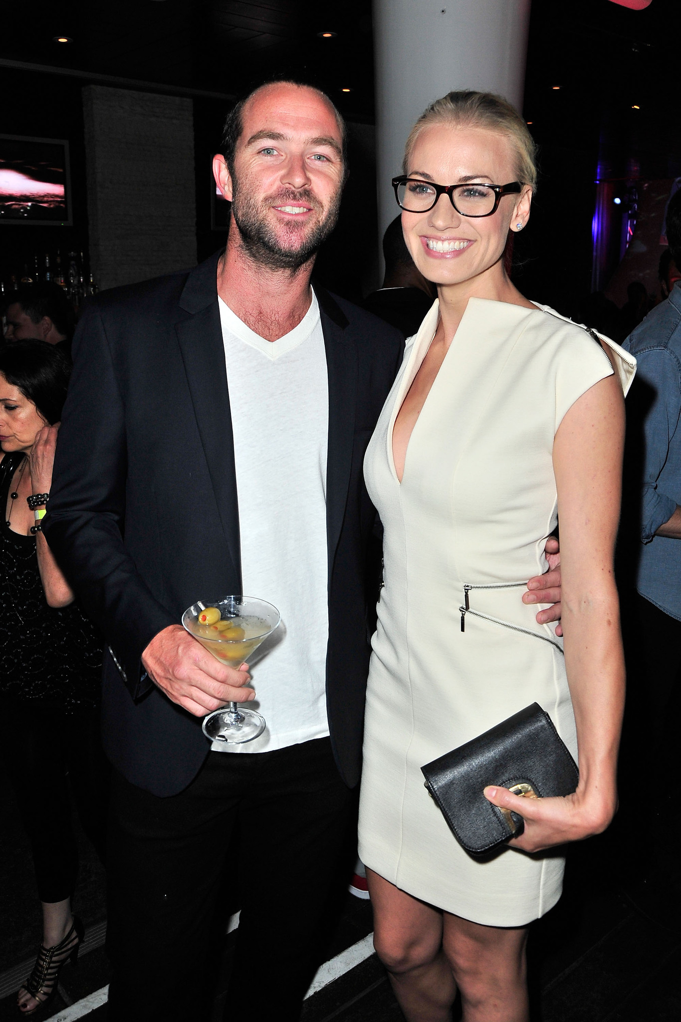 Sullivan Stapleton and Yvonne Strahovski at event of Zmogus is plieno (2013)