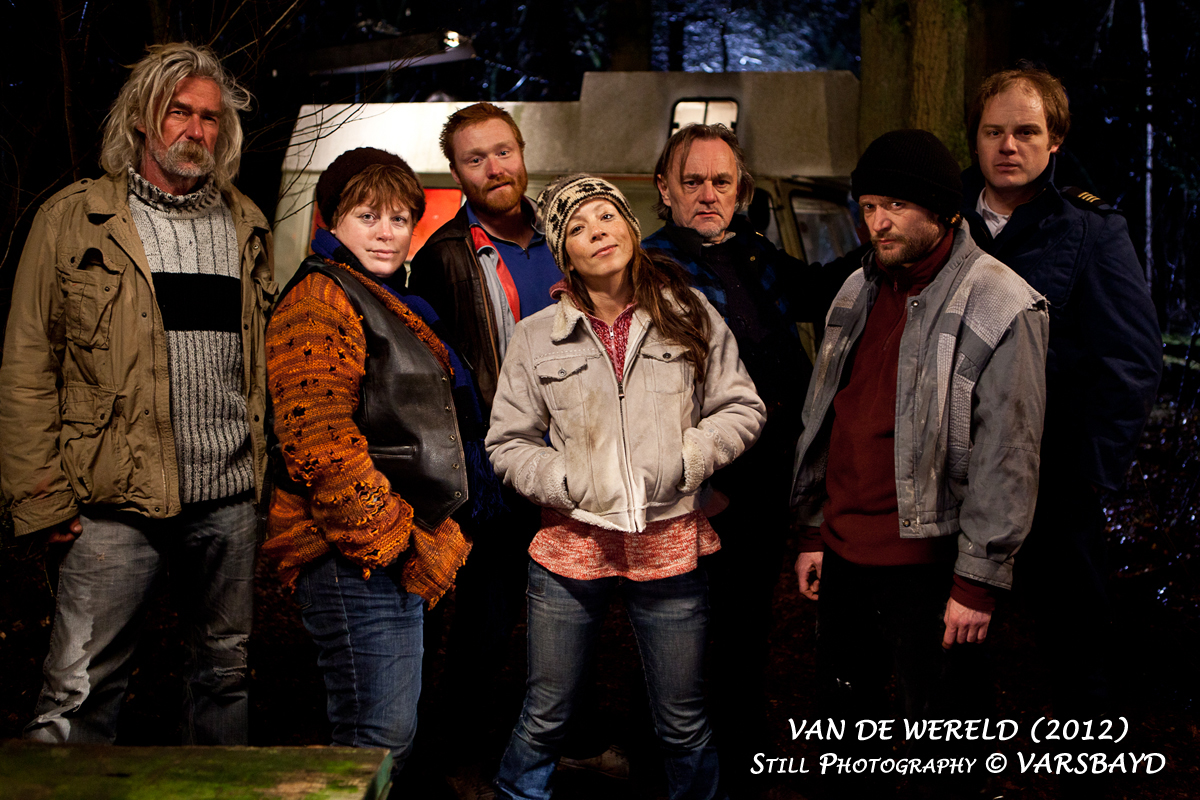 Cast of Van de Wereld with Kees van der Bie, Rian Gerritsen, Wouter van Oord, Nadja Hupscher, Bert Lupus, Mads Wittermans & Guido Pollemans