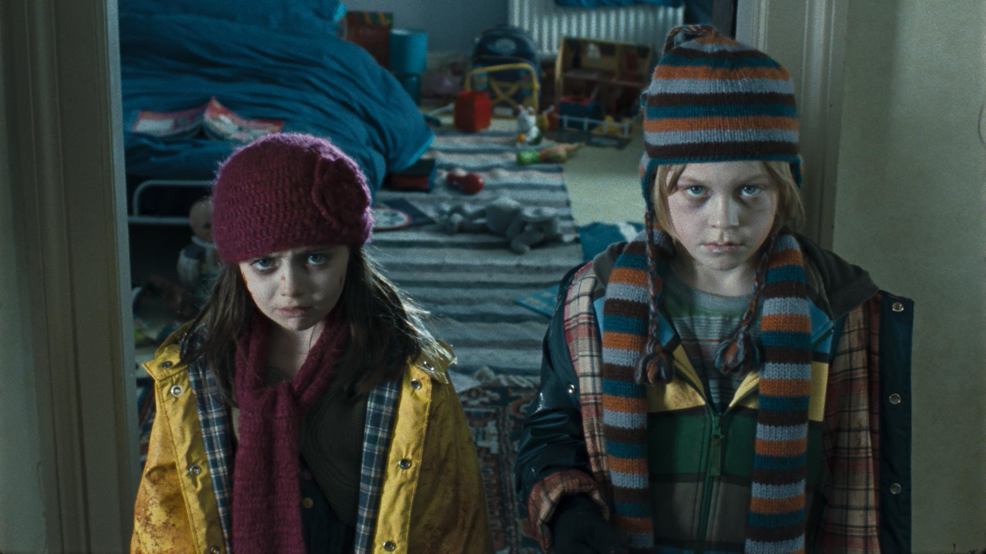 Still of Jake Hathaway and Rafiella Brooks in The Children (2008)