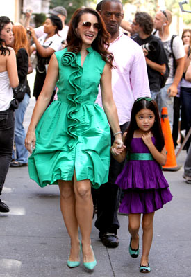 Kristin Davis and Alexandra Fong on set in Sex and the City 2