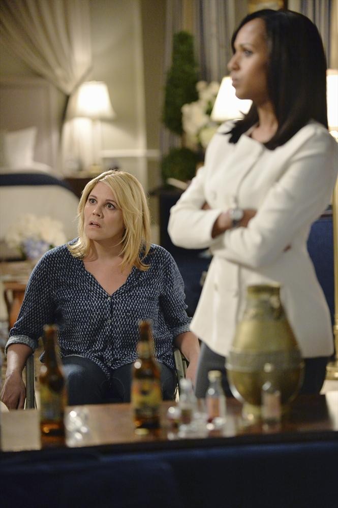 Still of Mary McCormack and Kerry Washington in Scandal (2012)