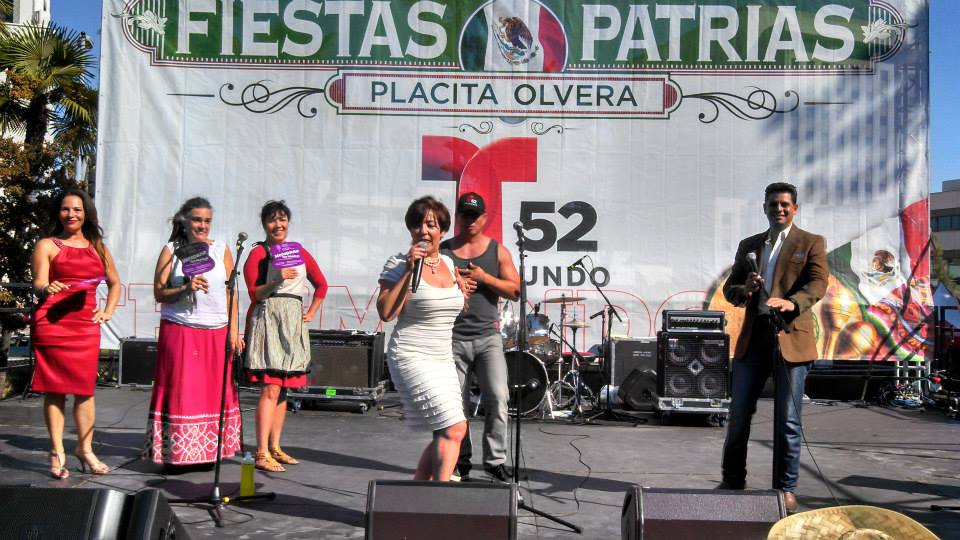 Paloma Morales singing 