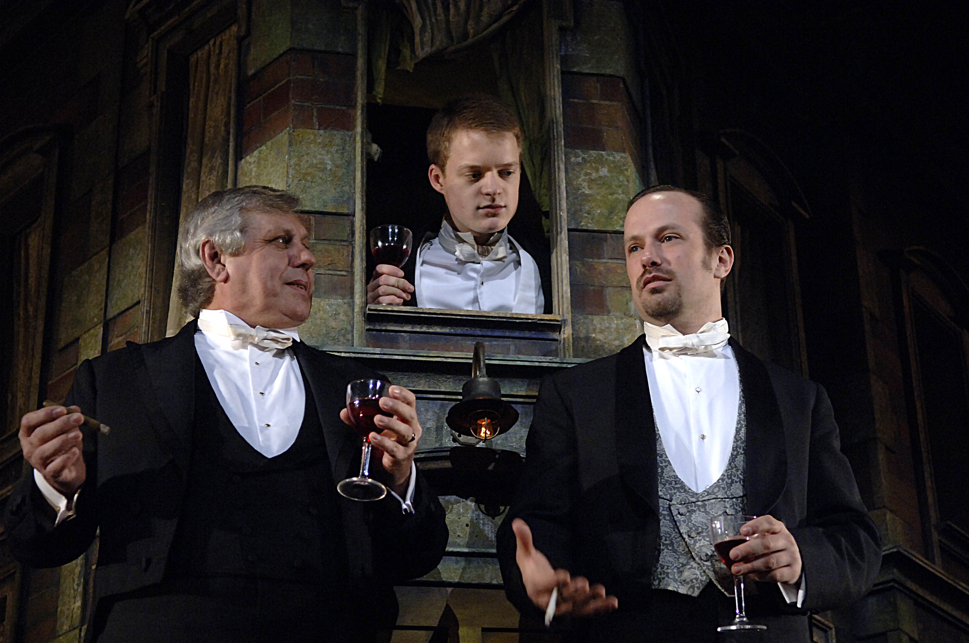 David Roper, Mark Field, Mark Healy - An Inspector Calls, Dir: Stephen Daldry