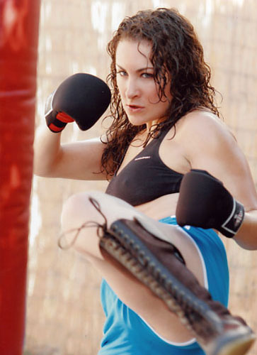 Still of Amanda Kluge fighting kickboxing