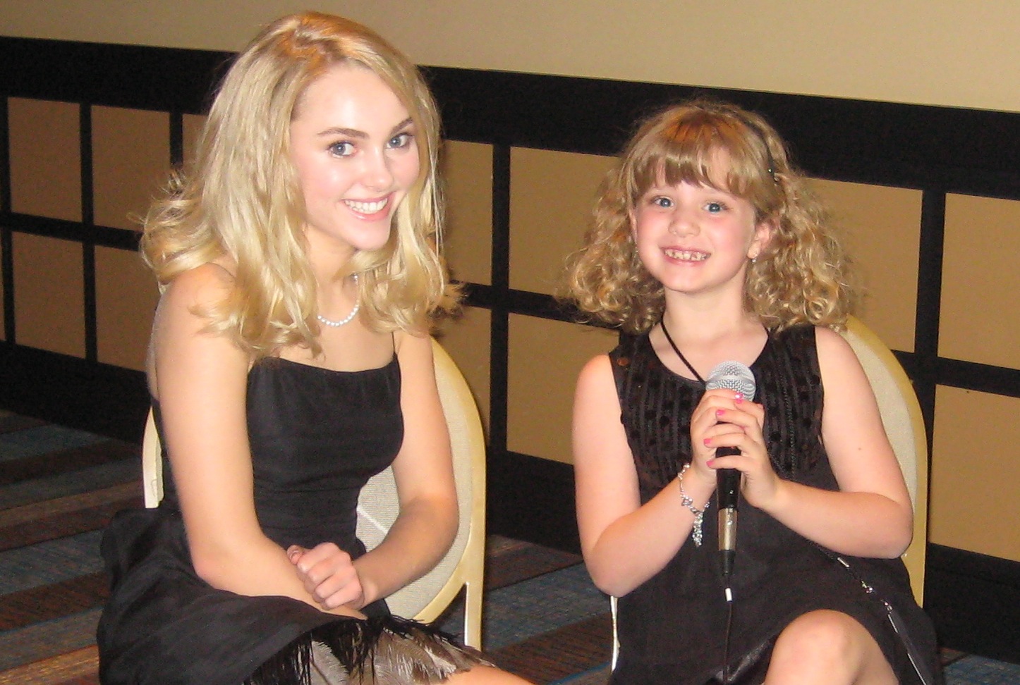 Piper Reese with AnnaSophia Robb at the 2009 Palm Beach Film Festival