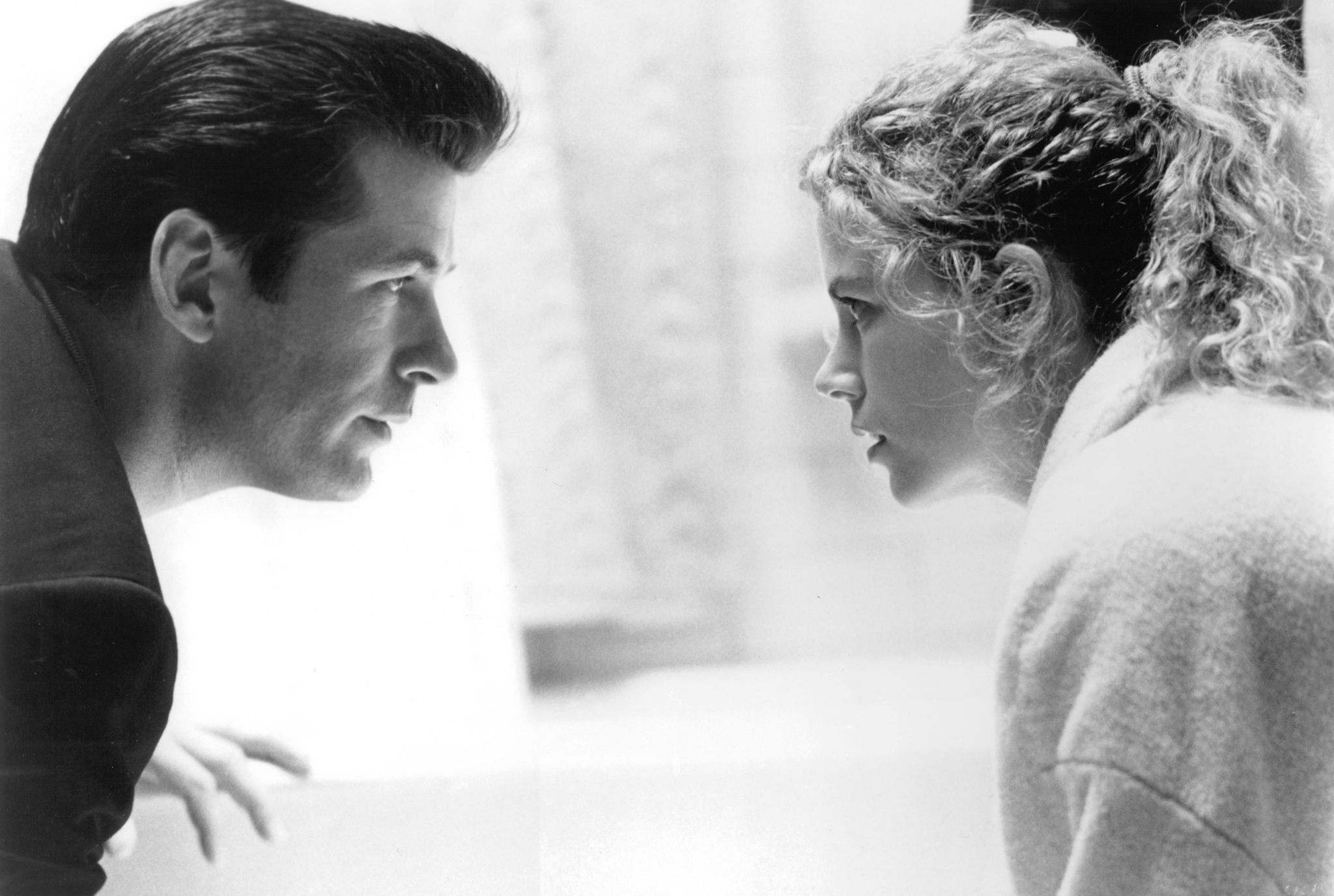 Still of Nicole Kidman and Alec Baldwin in Malice (1993)