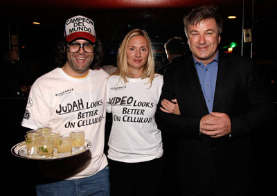 Alec Baldwin, Hope Davis and Judah Friedlander