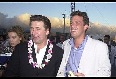 Ben Affleck and Alec Baldwin at event of Perl Harboras (2001)