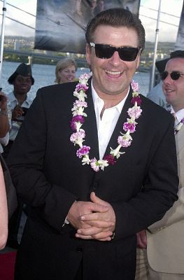 Alec Baldwin at event of Perl Harboras (2001)