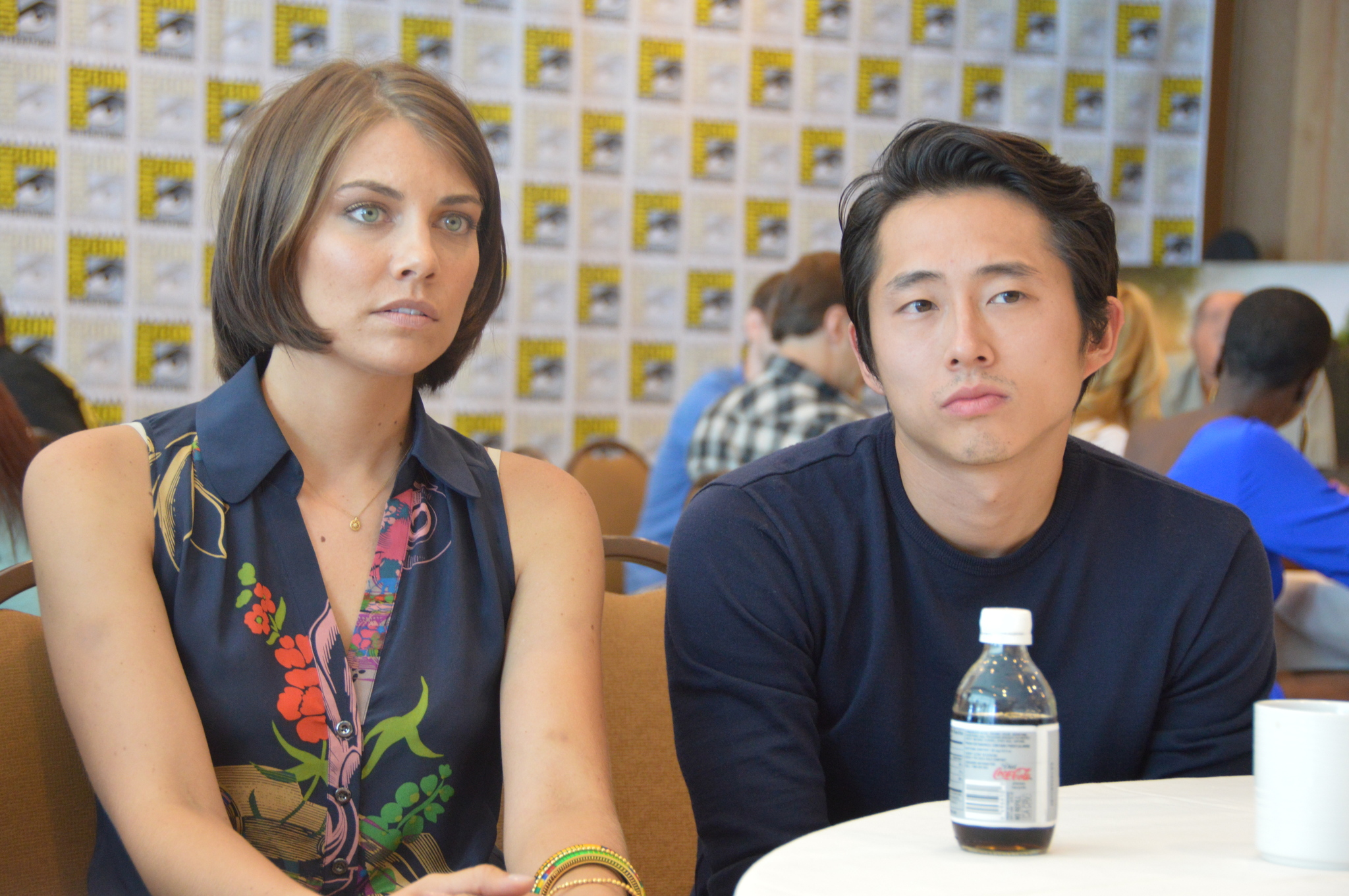 Lauren Cohan and Steven Yeun at event of Vaiksciojantys negyveliai (2010)