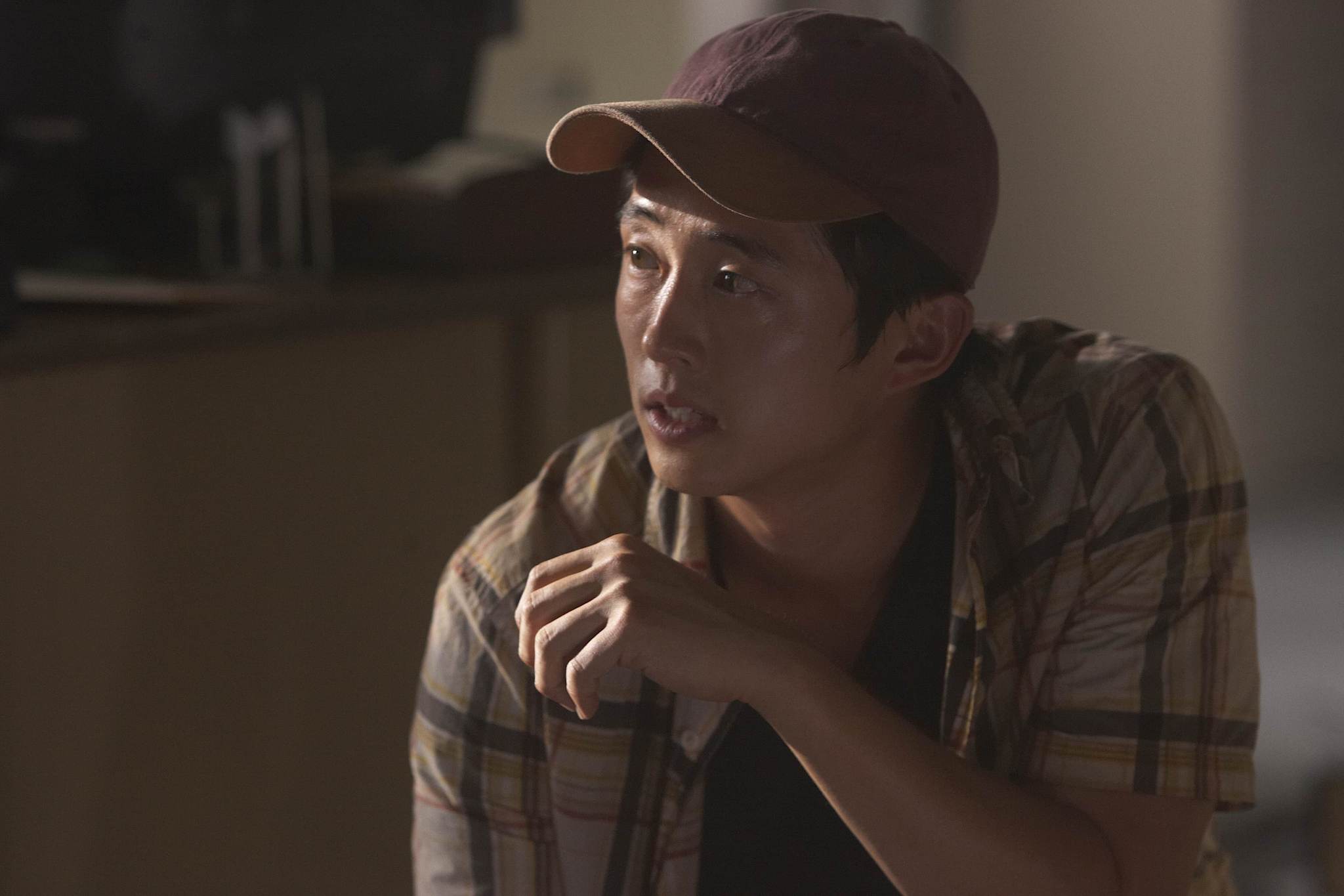 Still of Steven Yeun in Vaiksciojantys negyveliai (2010)