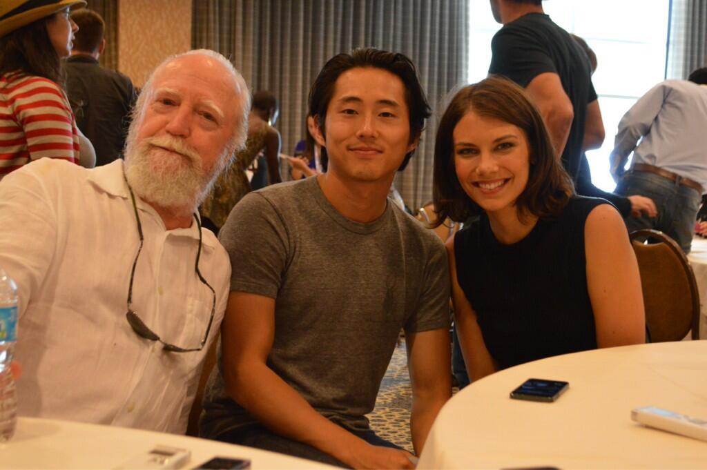 Scott Wilson, Lauren Cohan and Steven Yeun at event of Vaiksciojantys negyveliai (2010)