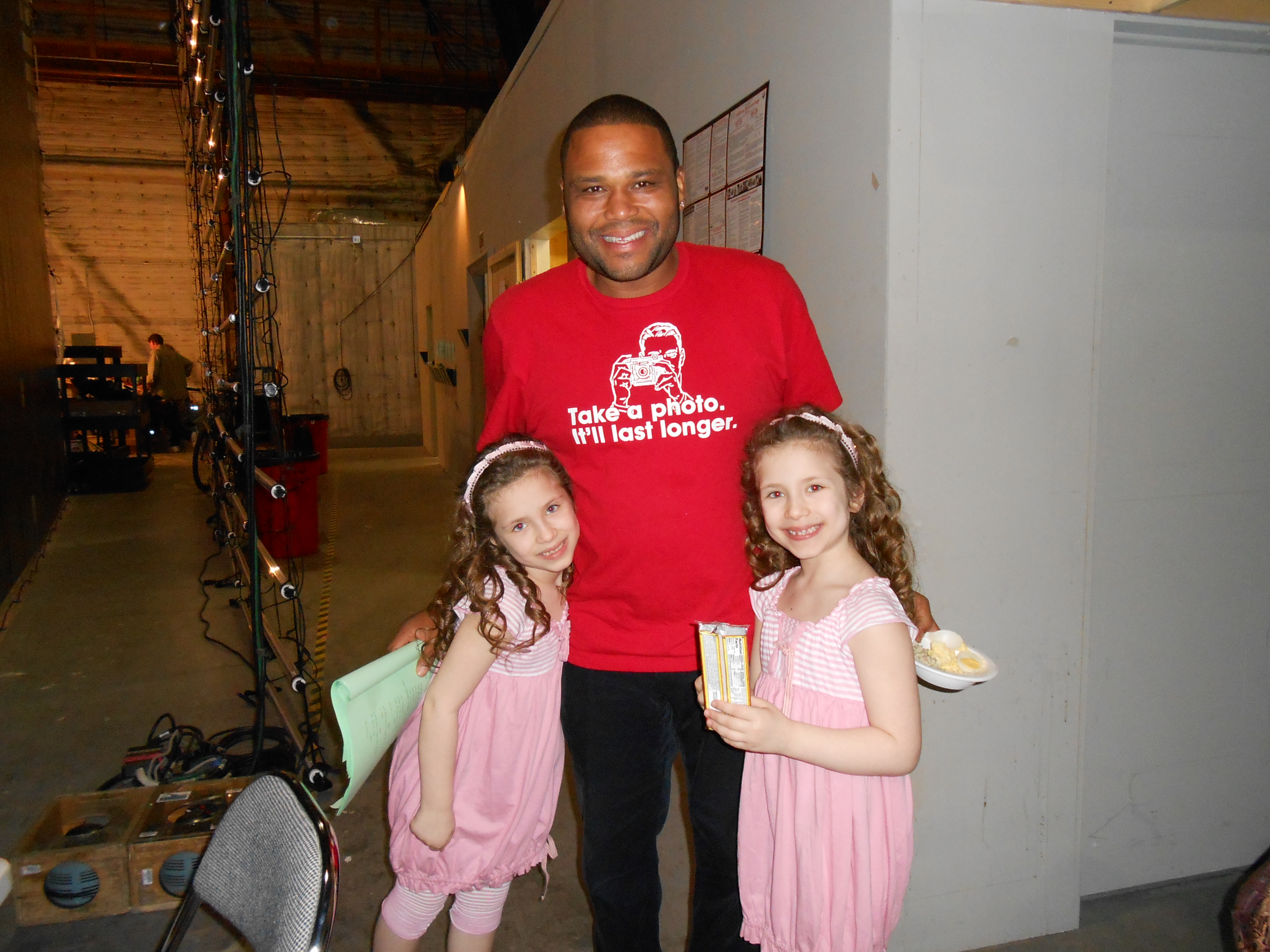 Bianca and Chiara Dambrosio with Anthony Anderson on set of Guys with KIds March 2012
