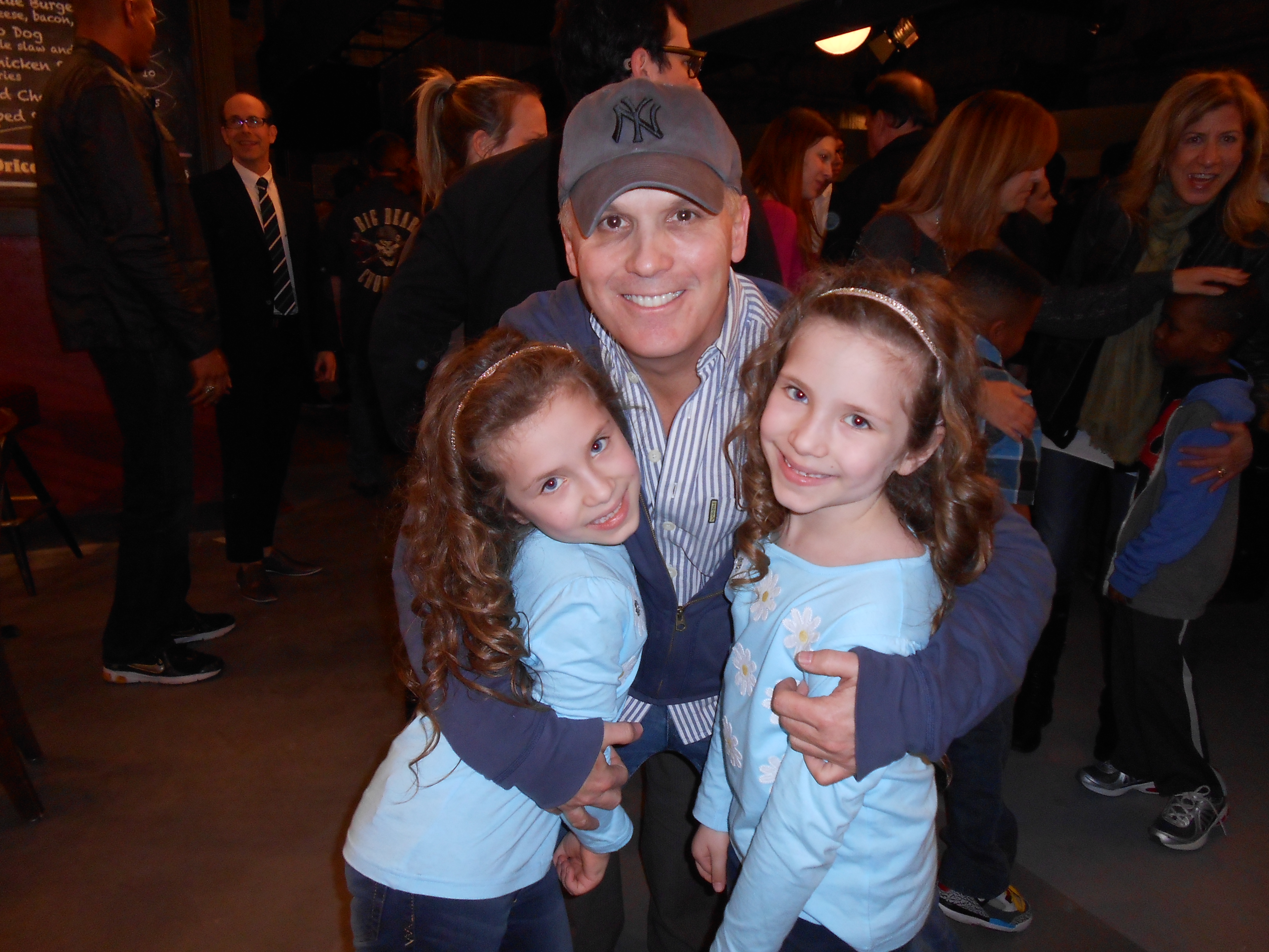 Bianca and Chiara D'ambrosio with Director Scott Ellis on set of Guys with Kids March 2012