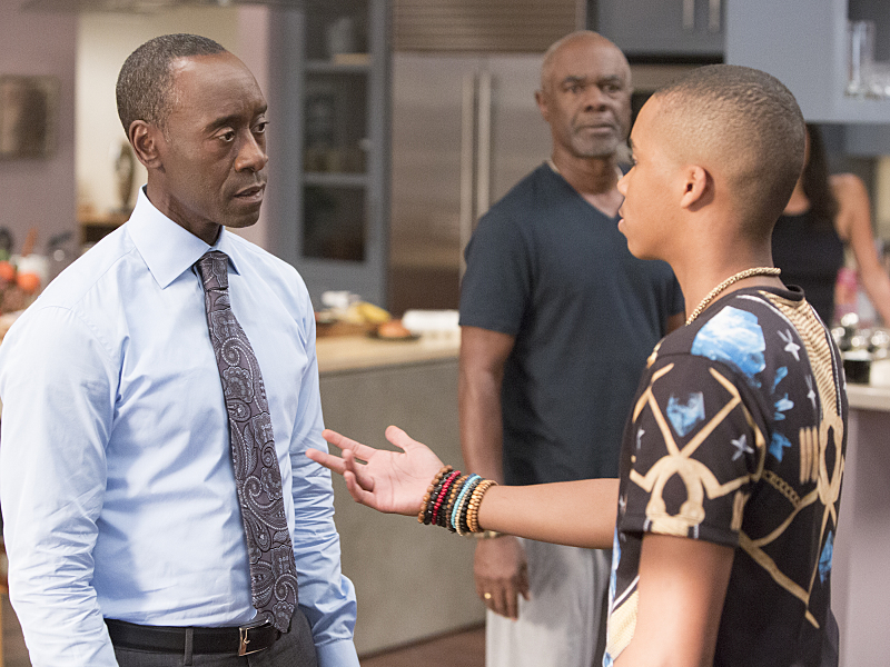 Still of Don Cheadle, Glynn Turman and Donis Leonard Jr. in House of Lies (2012)