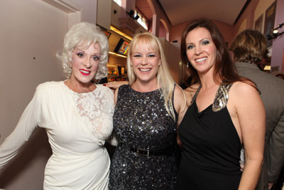 Leslie Zemeckis, Sheri Hellard and Joan Arline at event of Behind the Burly Q (2010)