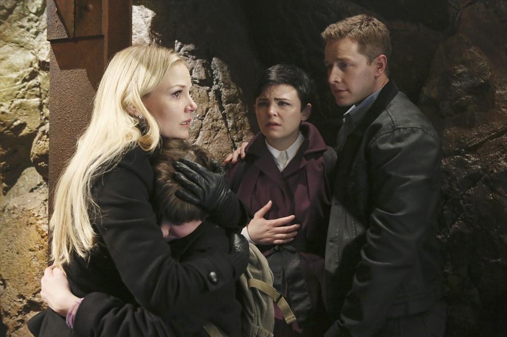 Still of Ginnifer Goodwin, Jennifer Morrison, Jared Gilmore and Josh Dallas in Once Upon a Time (2011)