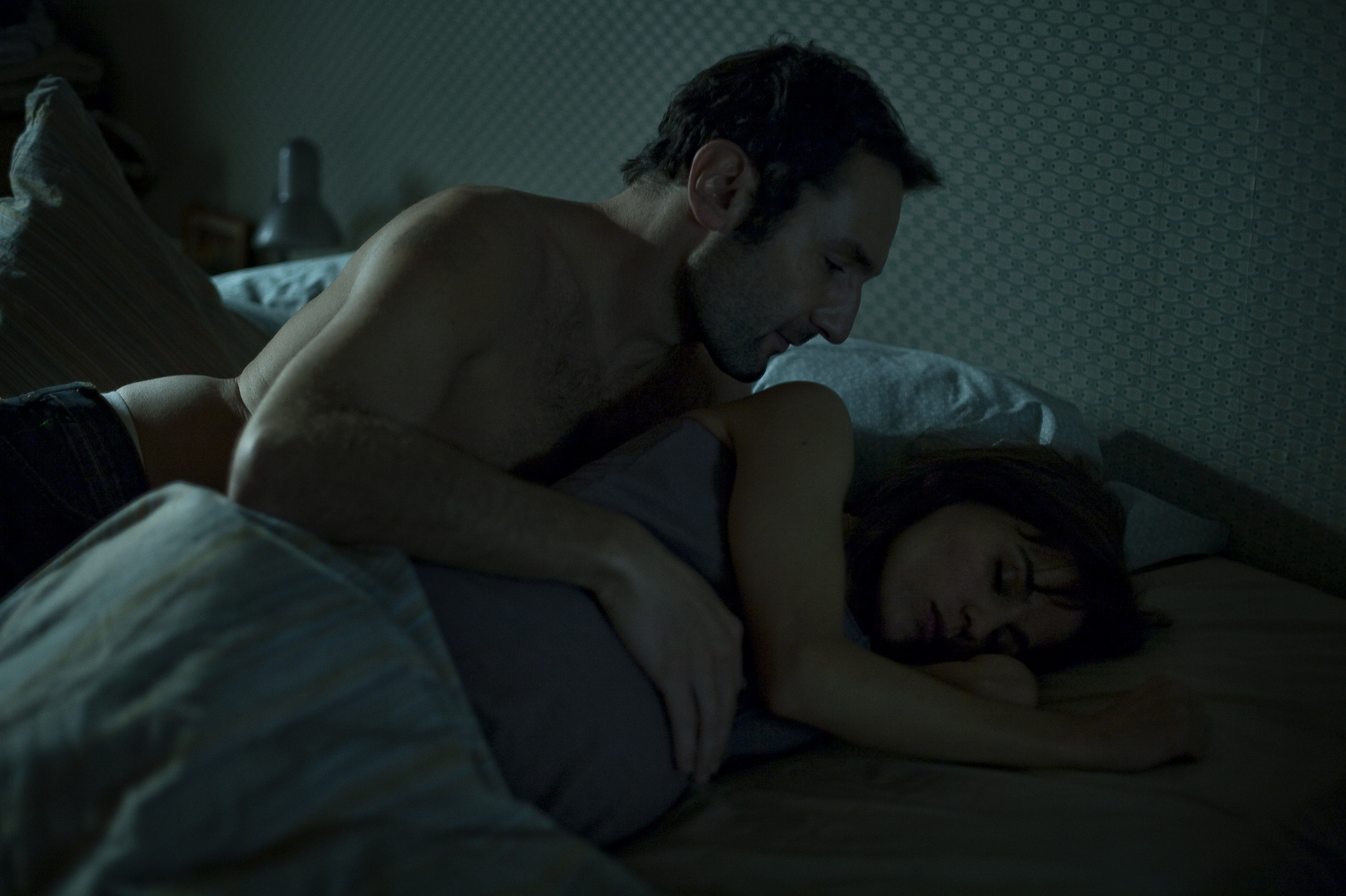 Still of Elena Anaya and Gilles Lellouche in À bout portant (2010)