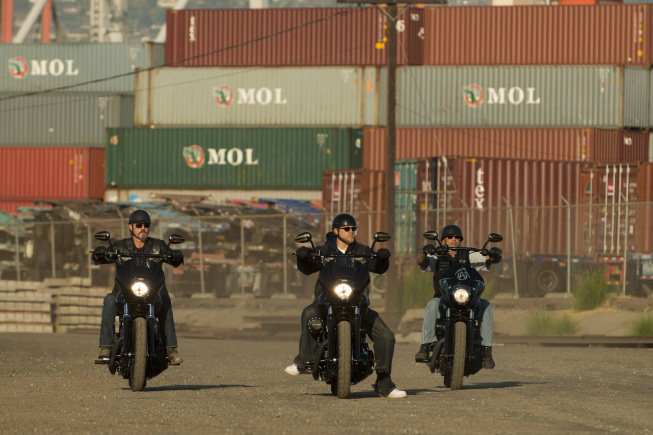 Still of Charlie Hunnam and David Labrava in Sons of Anarchy (2008)