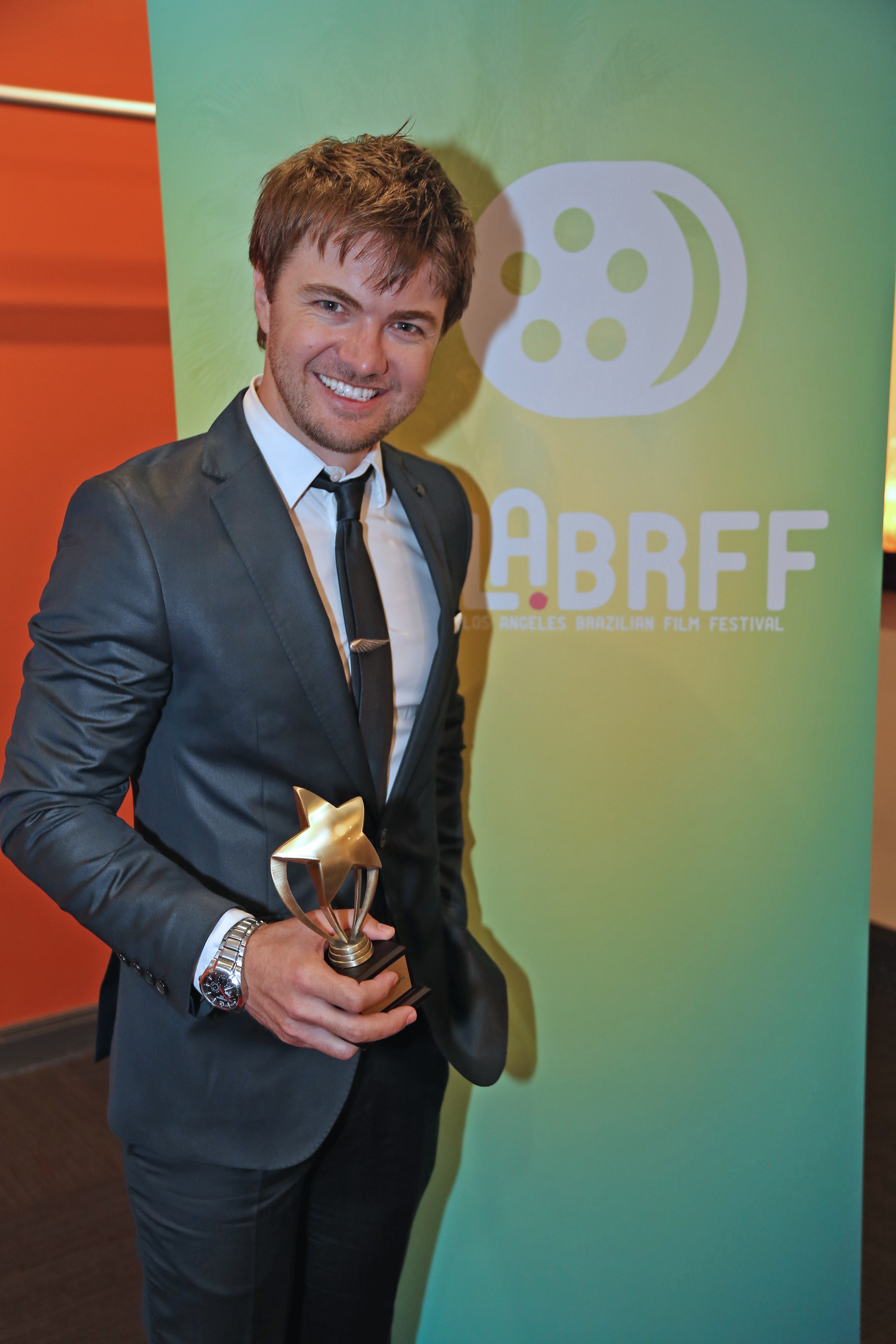 Emiliano Ruschel wins Best Lead Actor at Los Angeles Brazilian Film Festival, 2014