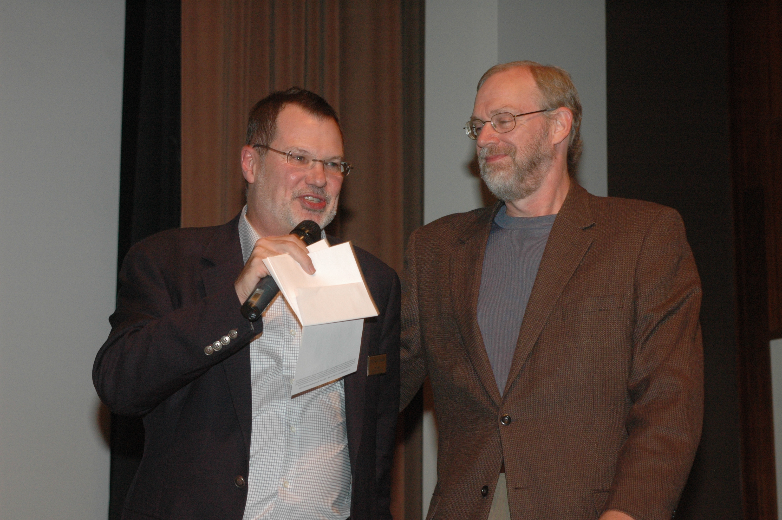 Jeff Sparks presents Donald Boggs with the 2008 Heartland Film Festival Audience Choice Award